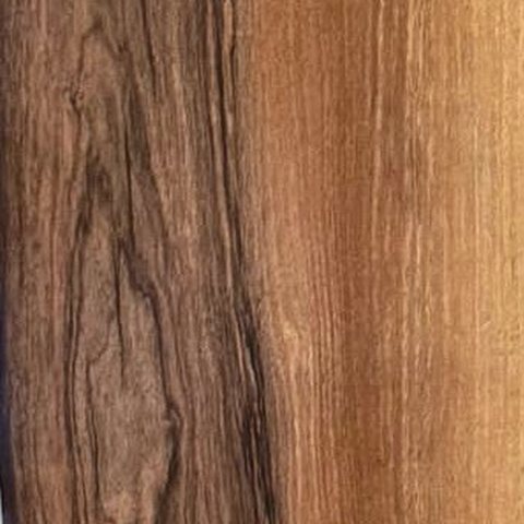 Ceviz ağacı dokusu, showroom'daki bir masadan yakın çekim